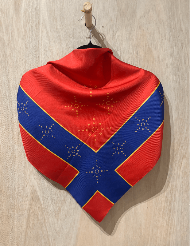 Abantis red shawl